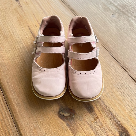 Stride rite Mary Janes - Picture 2 of 4